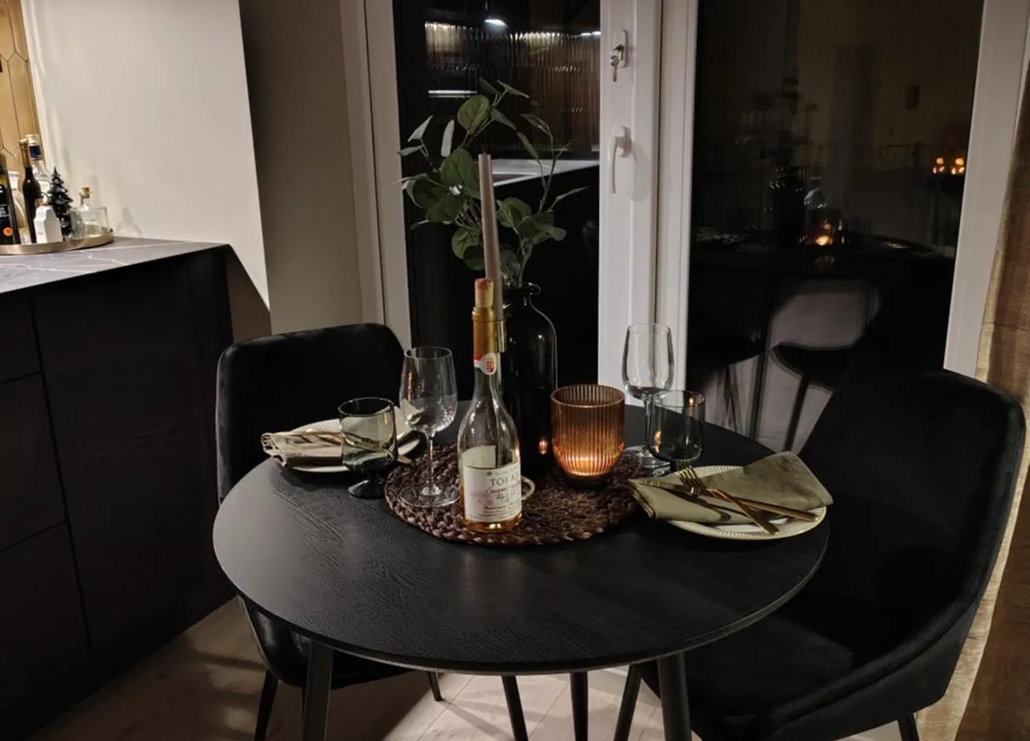 Comfort Apartment In Lone Only 20 Minutes Away From The Heart Of The City! 베르겐