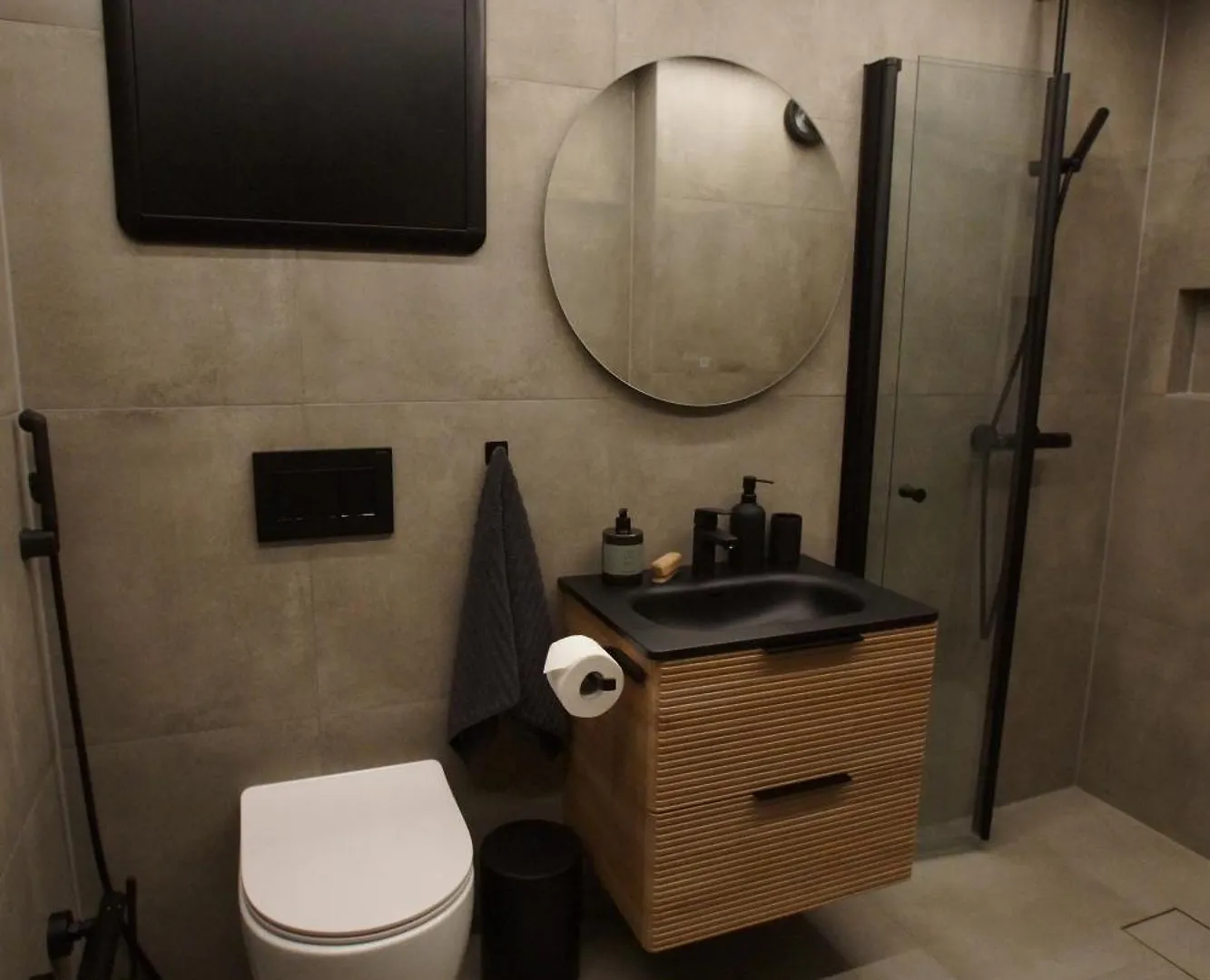 Comfort Apartment In Lone Only 20 Minutes Away From The Heart Of The City! 베르겐